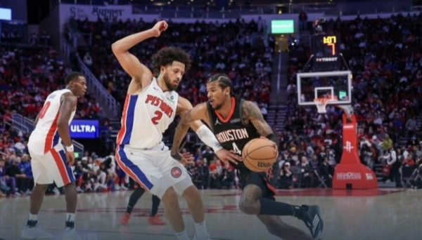盟牛配资 NBA-杰伦-格林21中8 康宁汉姆32+9+7！火箭不敌活塞