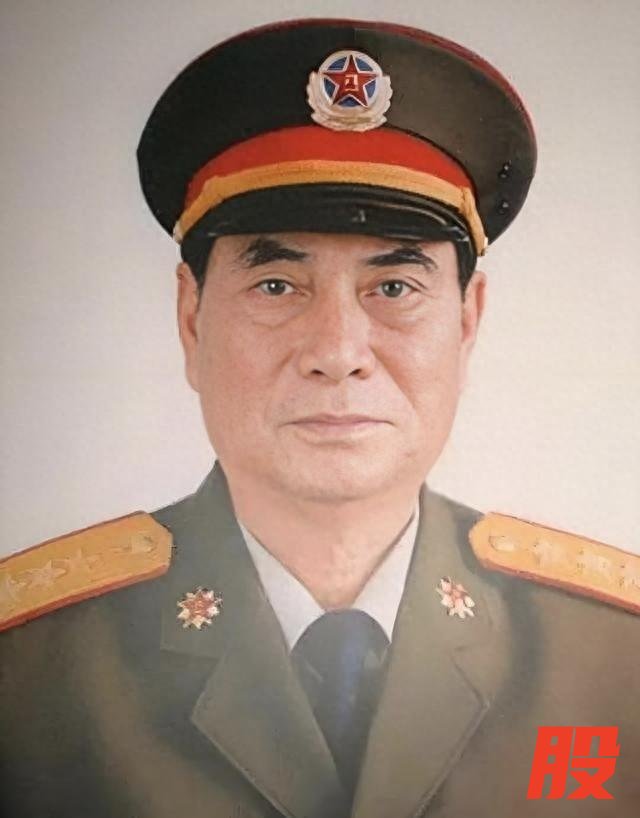 1990年，张万年调任济南，临行前向中央申请：我广州的家就不搬了